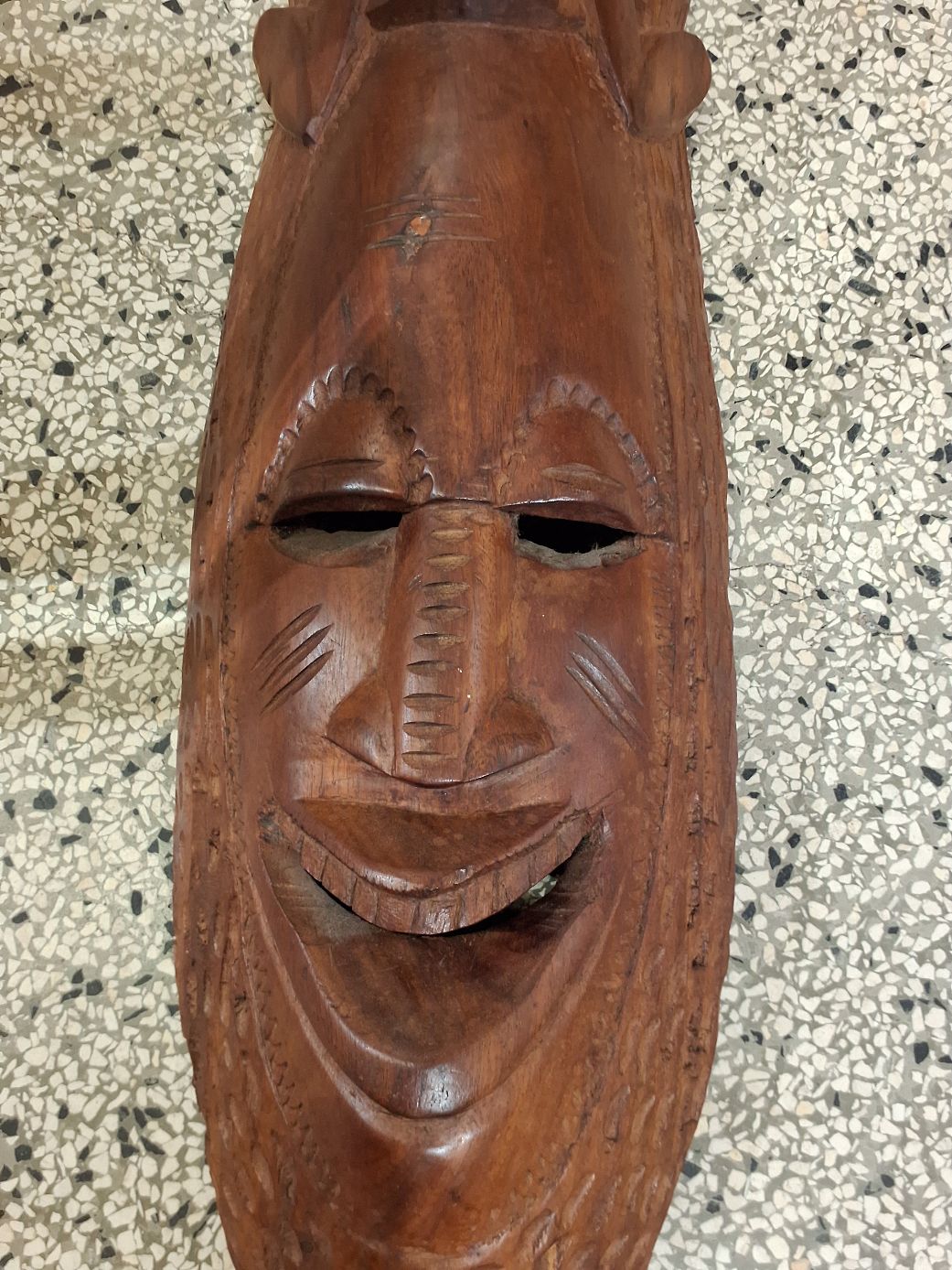 Stor afrikansk maske